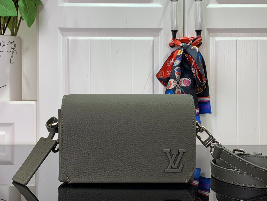 Louis Vuitton Bag – Montanamode