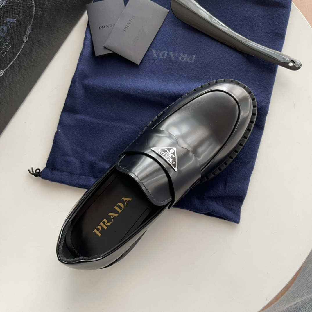 Prada Sneakers – Montanamode