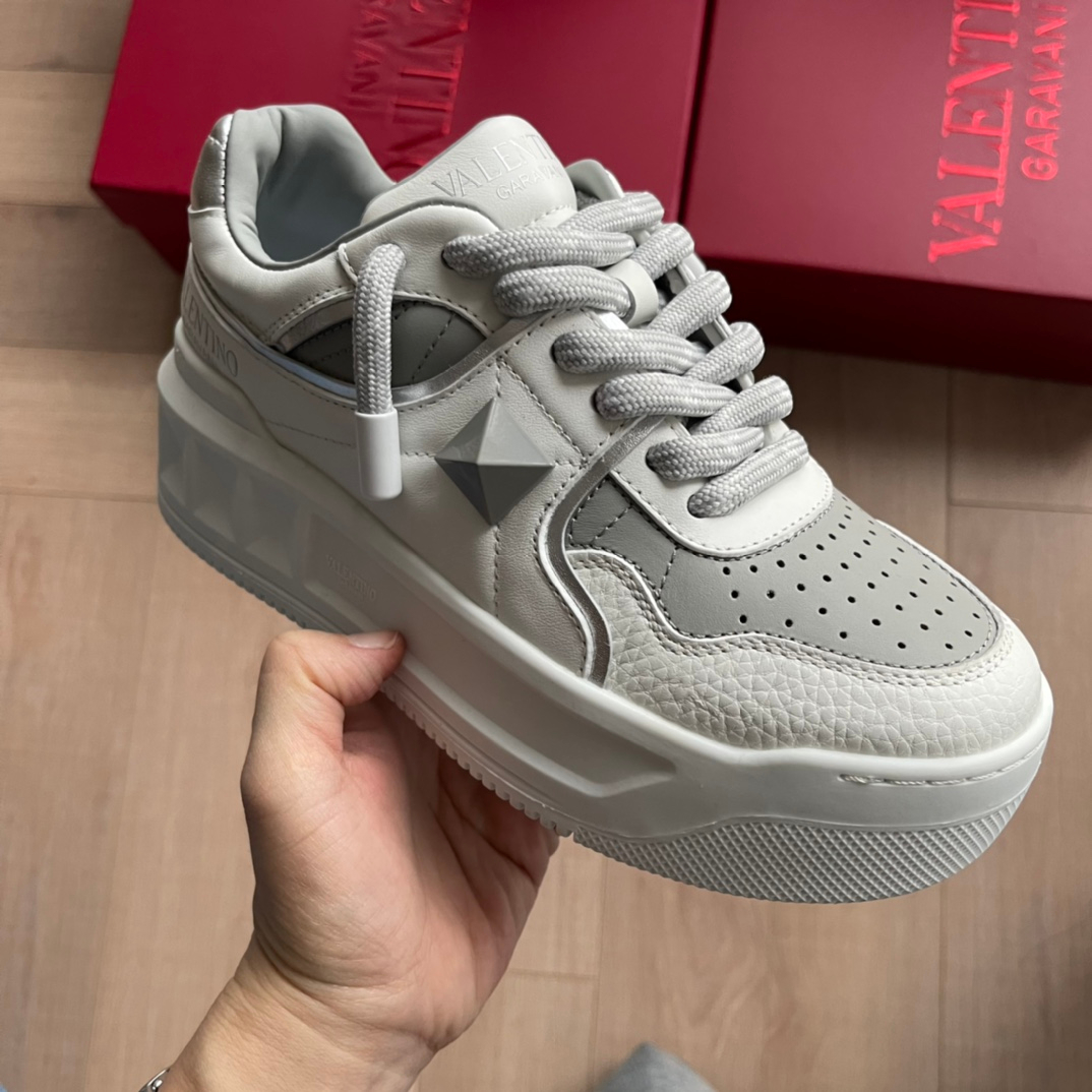 Valentino Sneakers – Montanamode