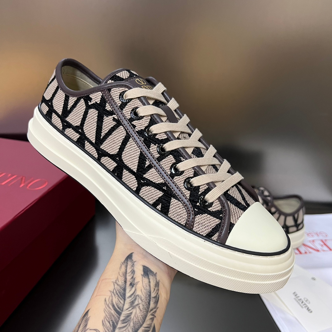 Valentino Sneakers – Montanamode