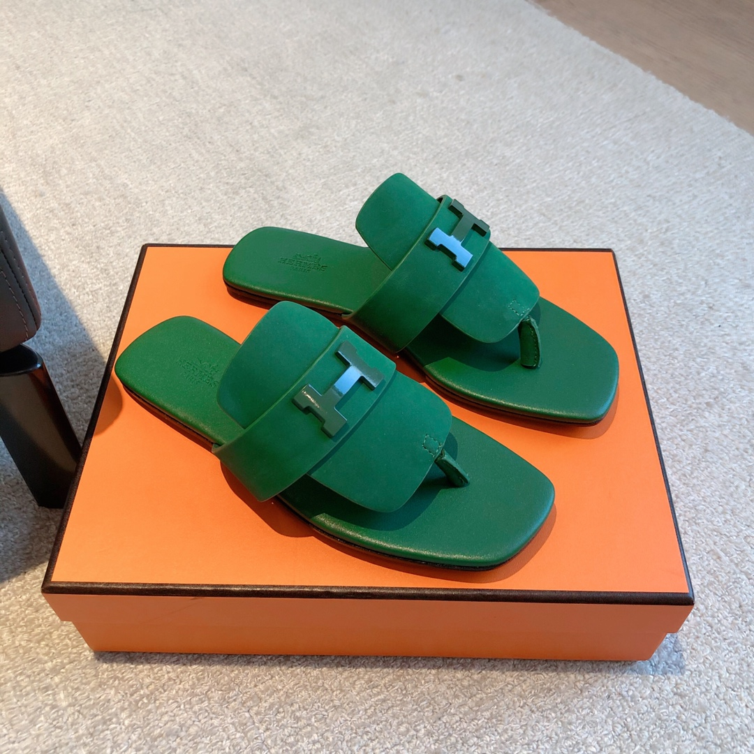 Hermes Sandels – Montanamode