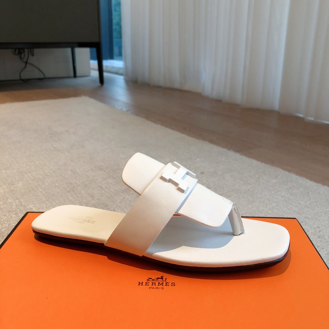 Hermes Sandels – Montanamode