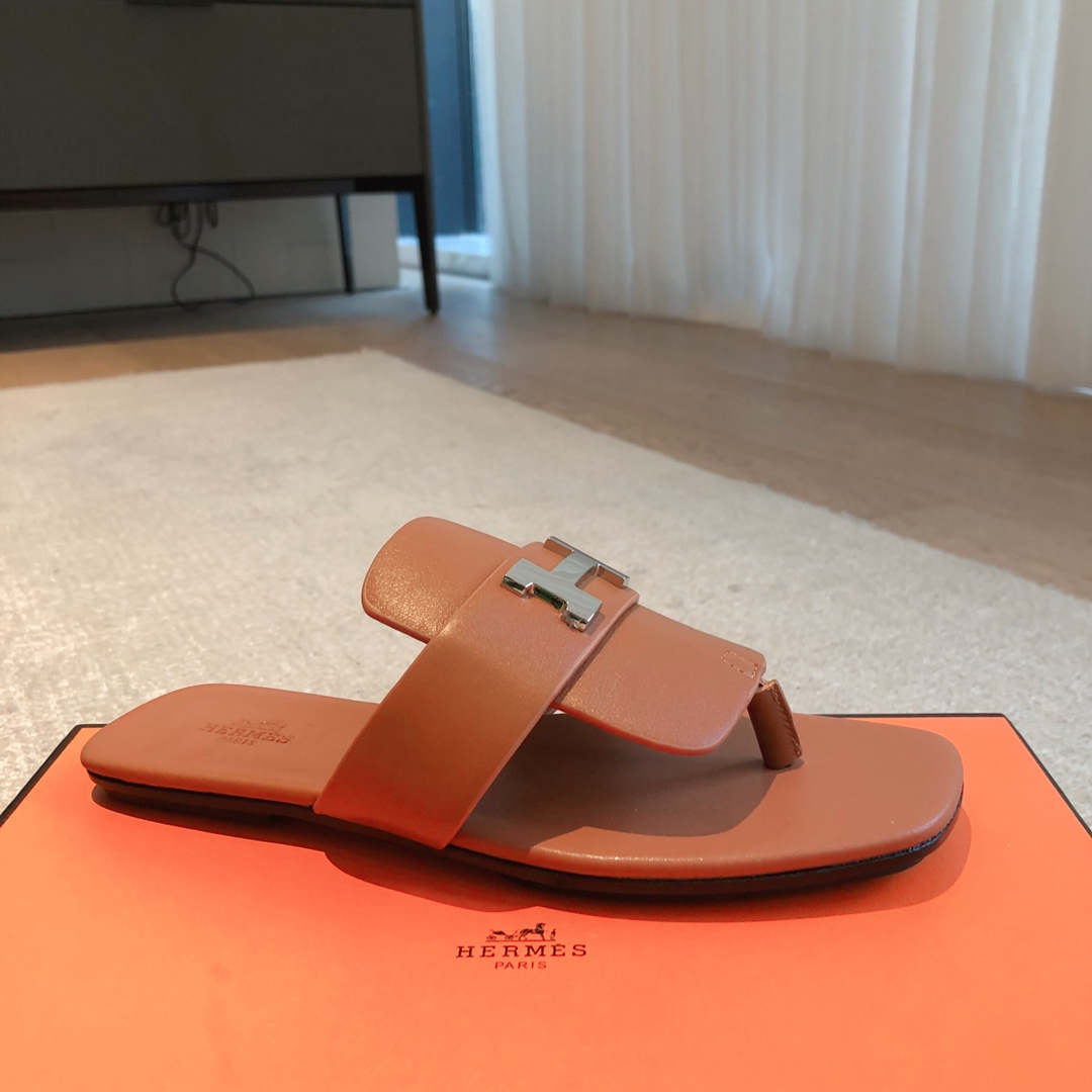 Hermes Sandels – Montanamode