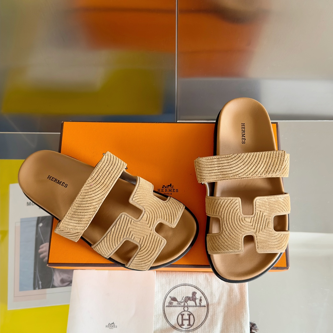Hermes Sandels – Montanamode