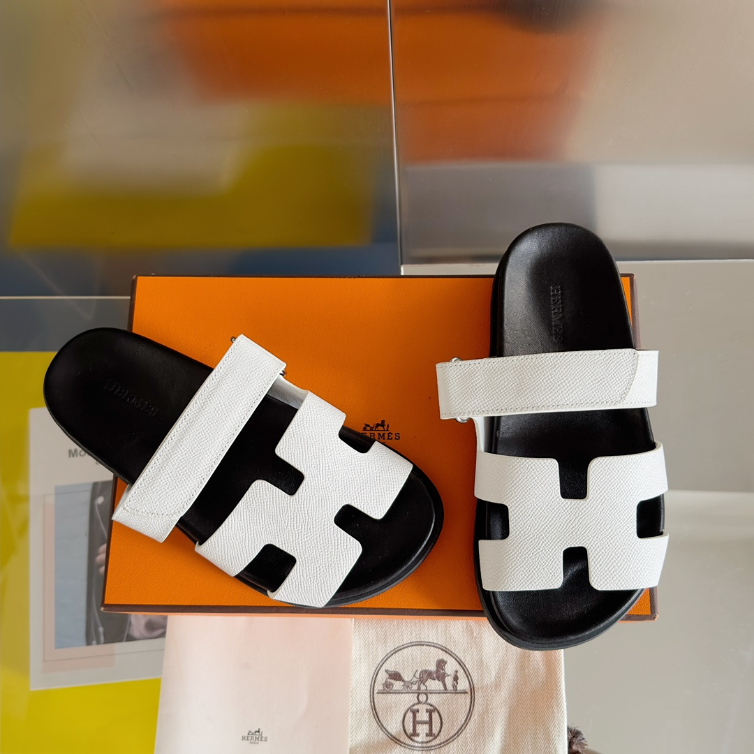 Hermes Sandels – Montanamode