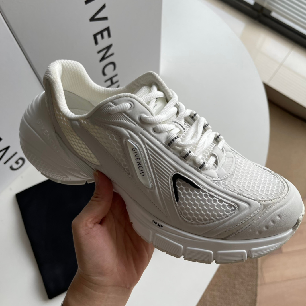 Givenchy Sneakers – Montanamode