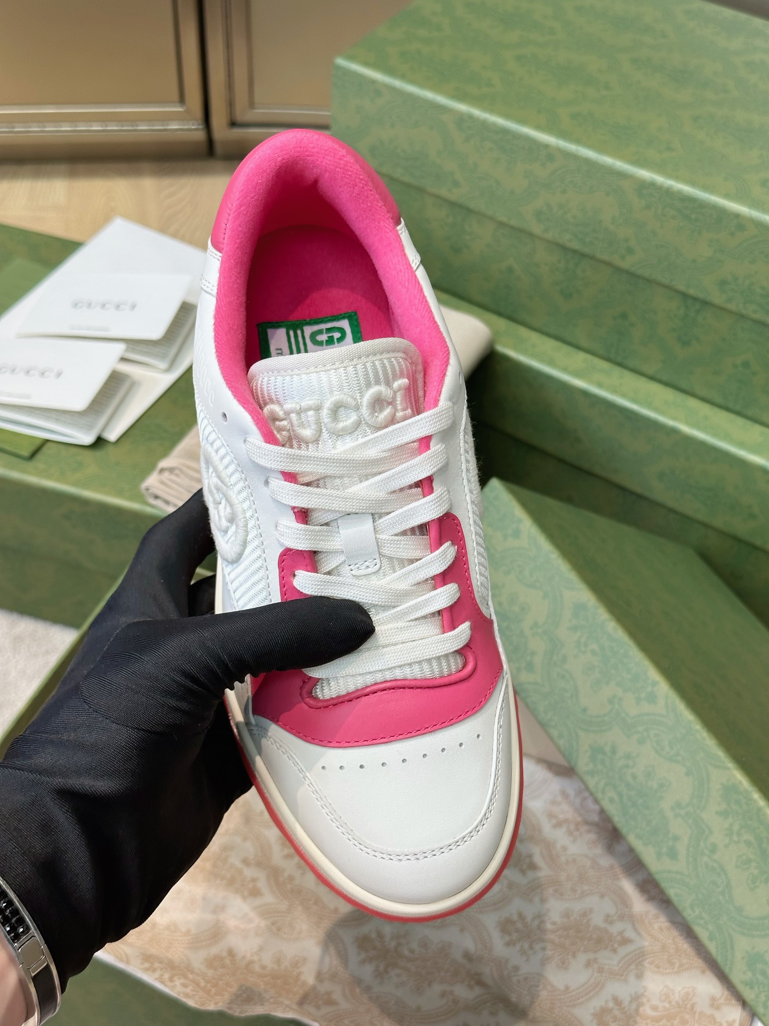 Gucci Sneakers – Montanamode