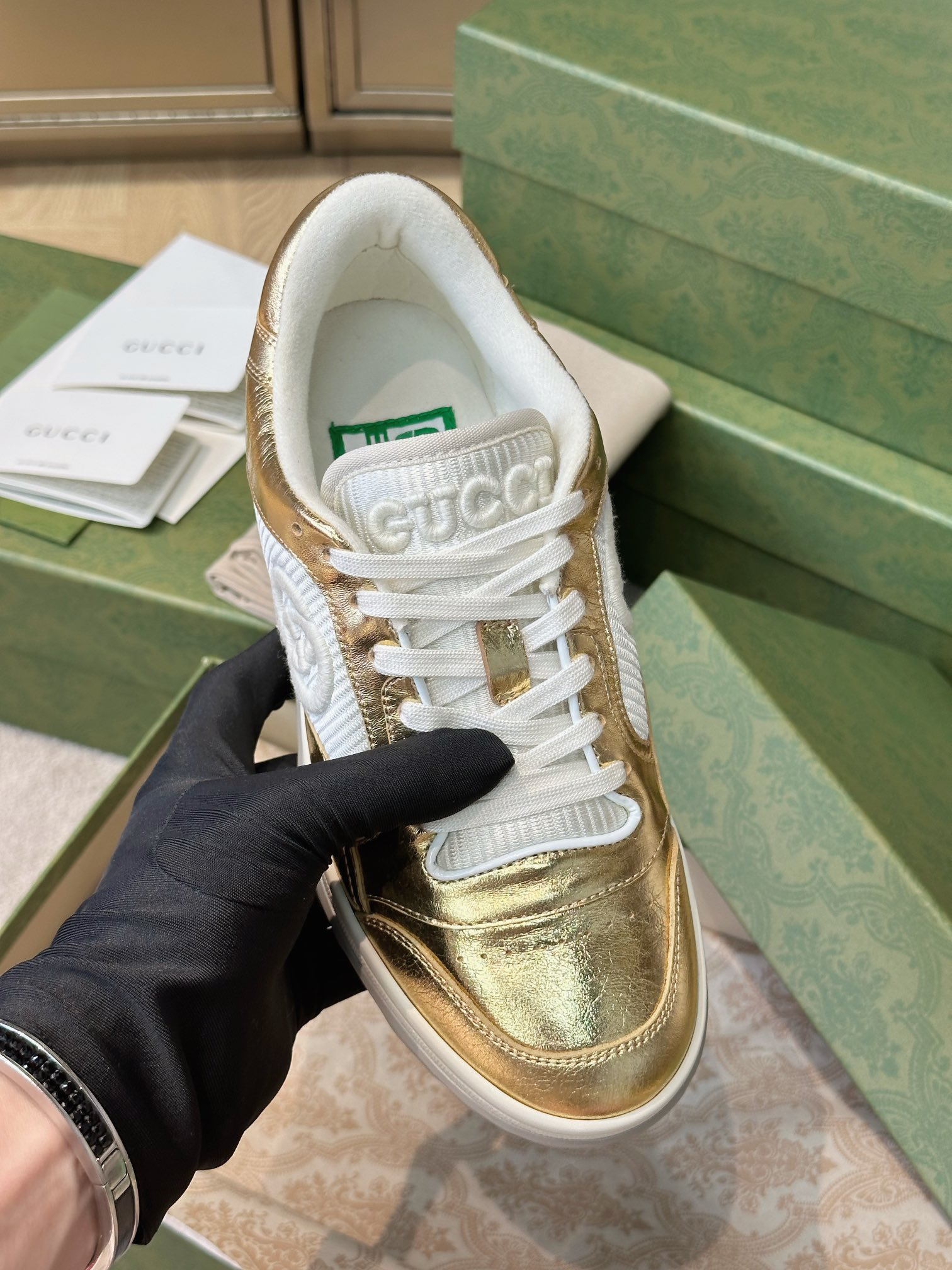 Gucci Sneakers – Montanamode