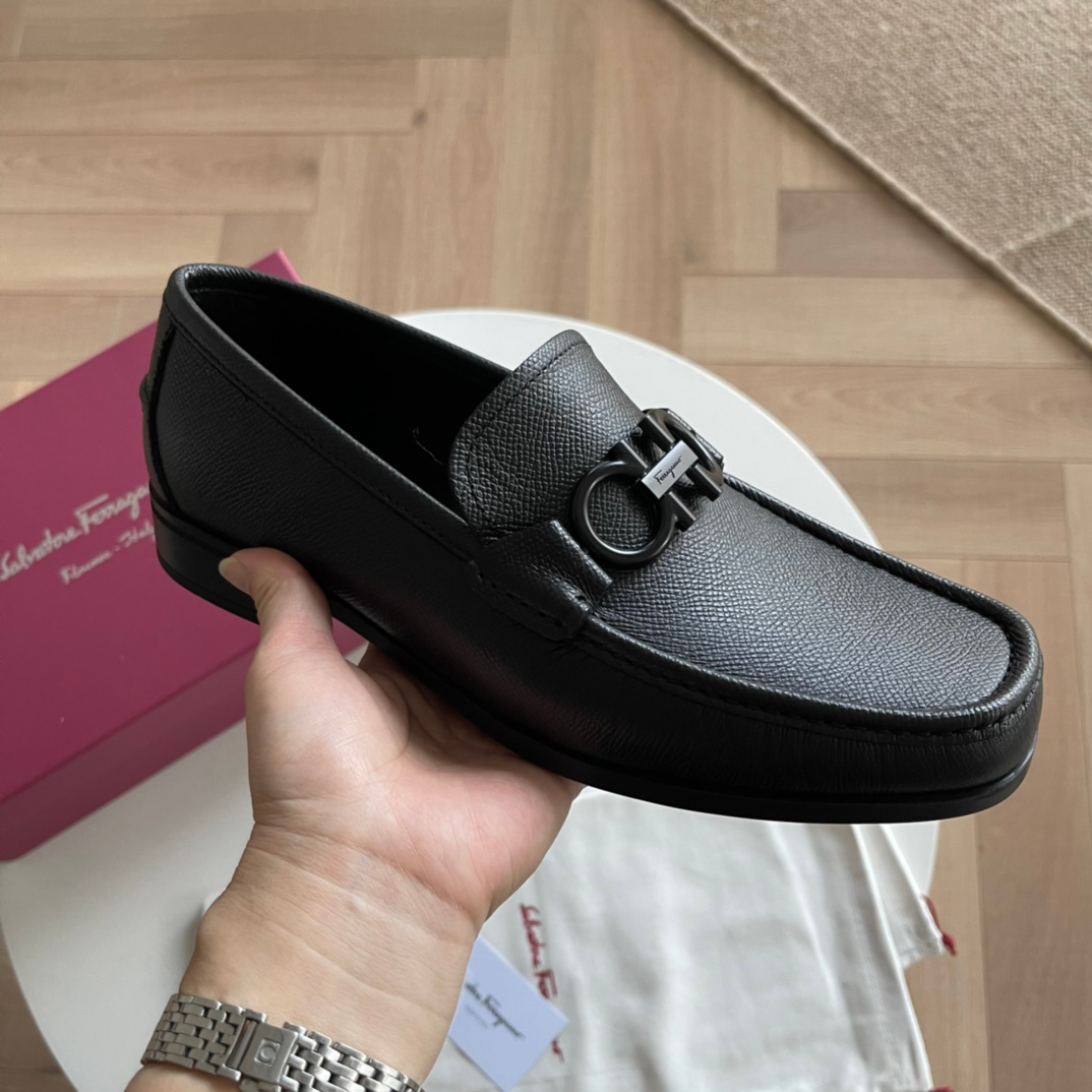 Ferragamo Sneakers – Montanamode