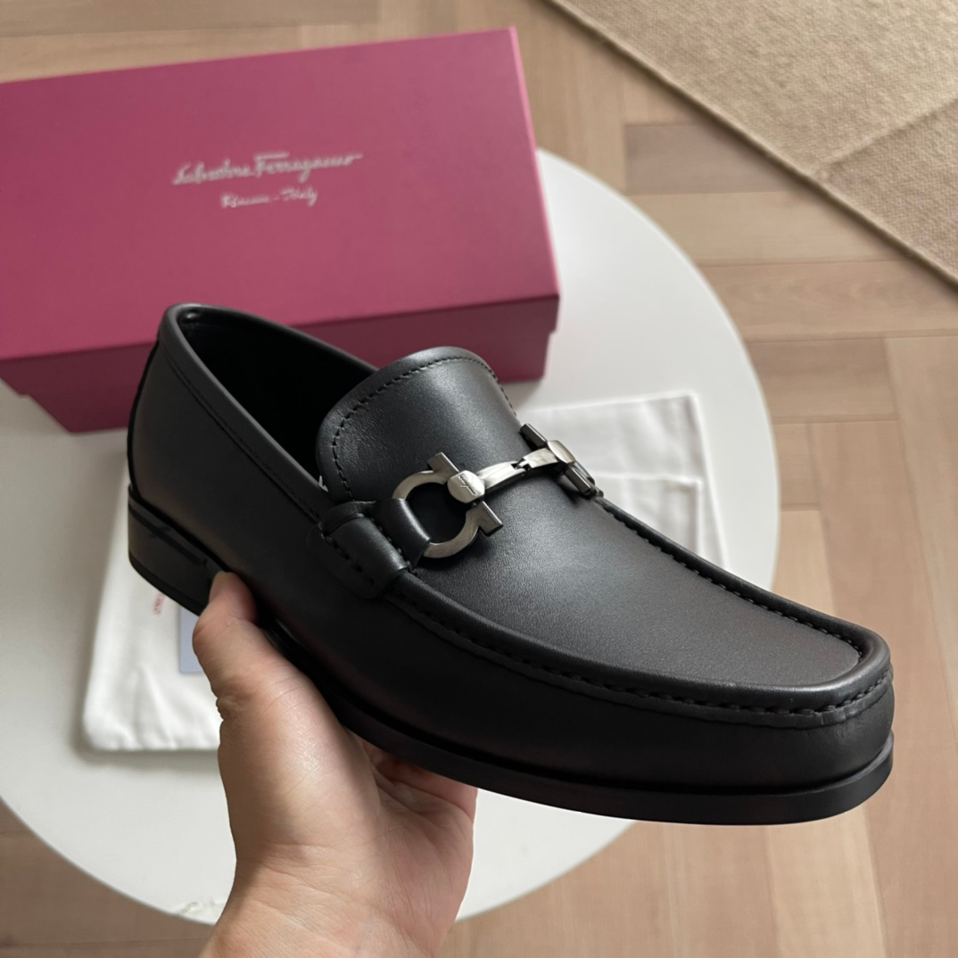 Ferragamo Sneakers – Montanamode