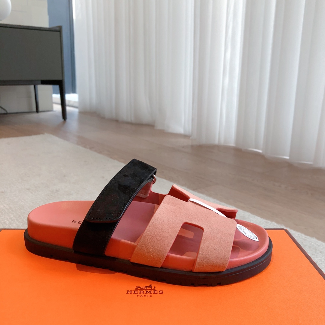 Hermes Sandels – Montanamode