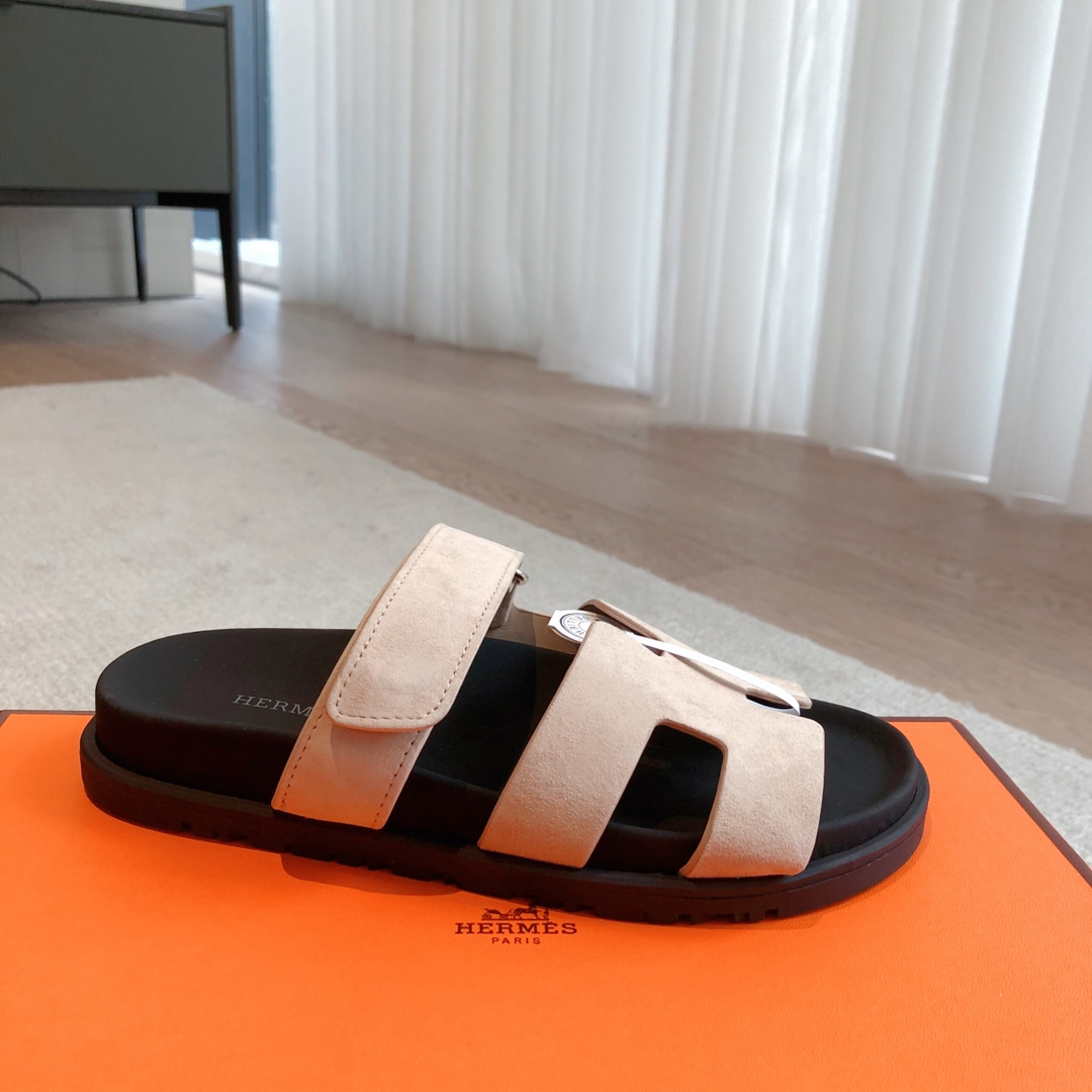 Hermes Sandels – Montanamode