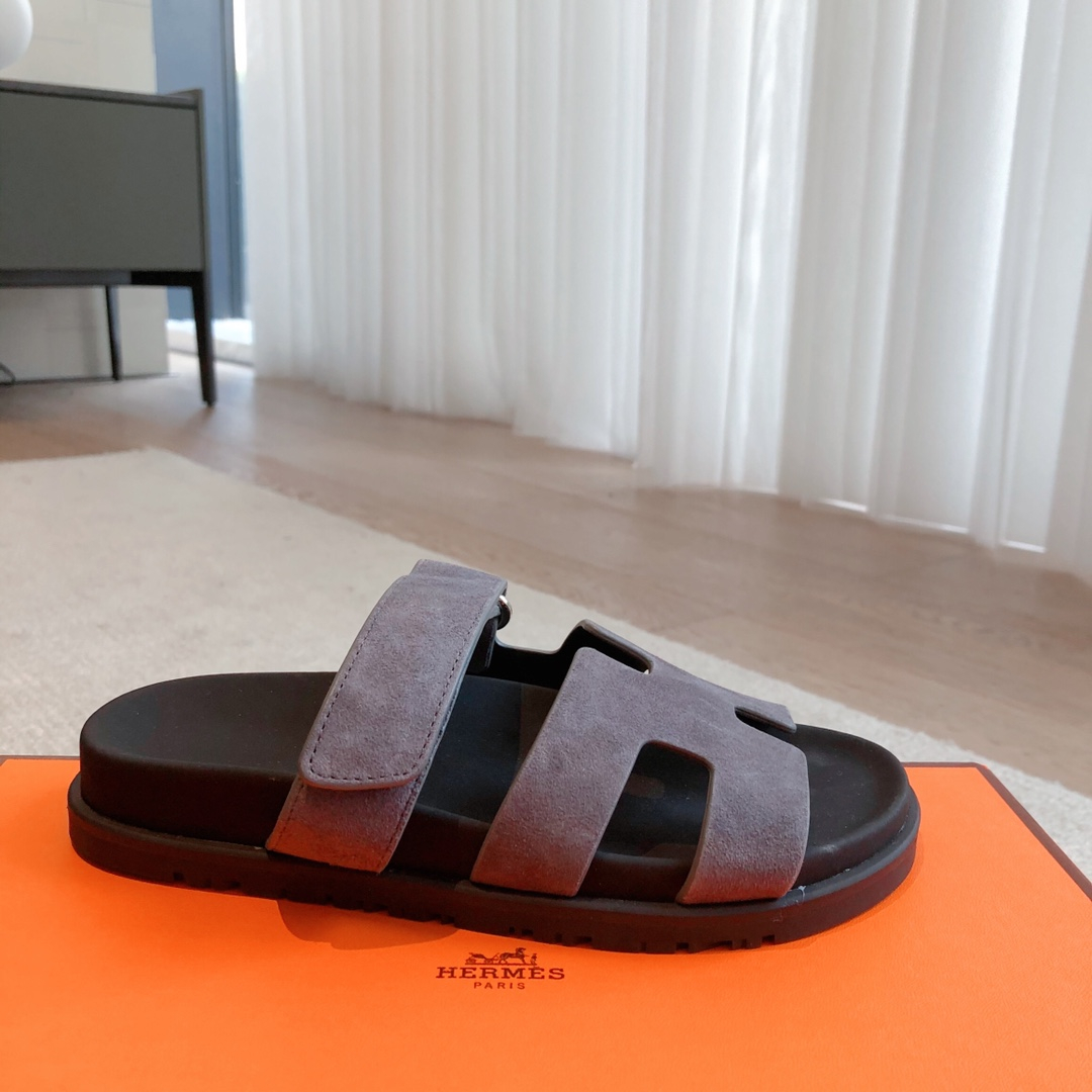 Hermes Sandels – Montanamode