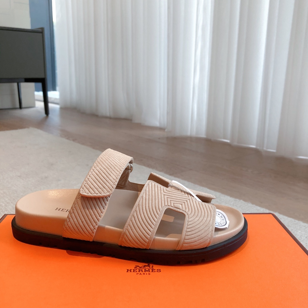 Hermes Sandels – Montanamode