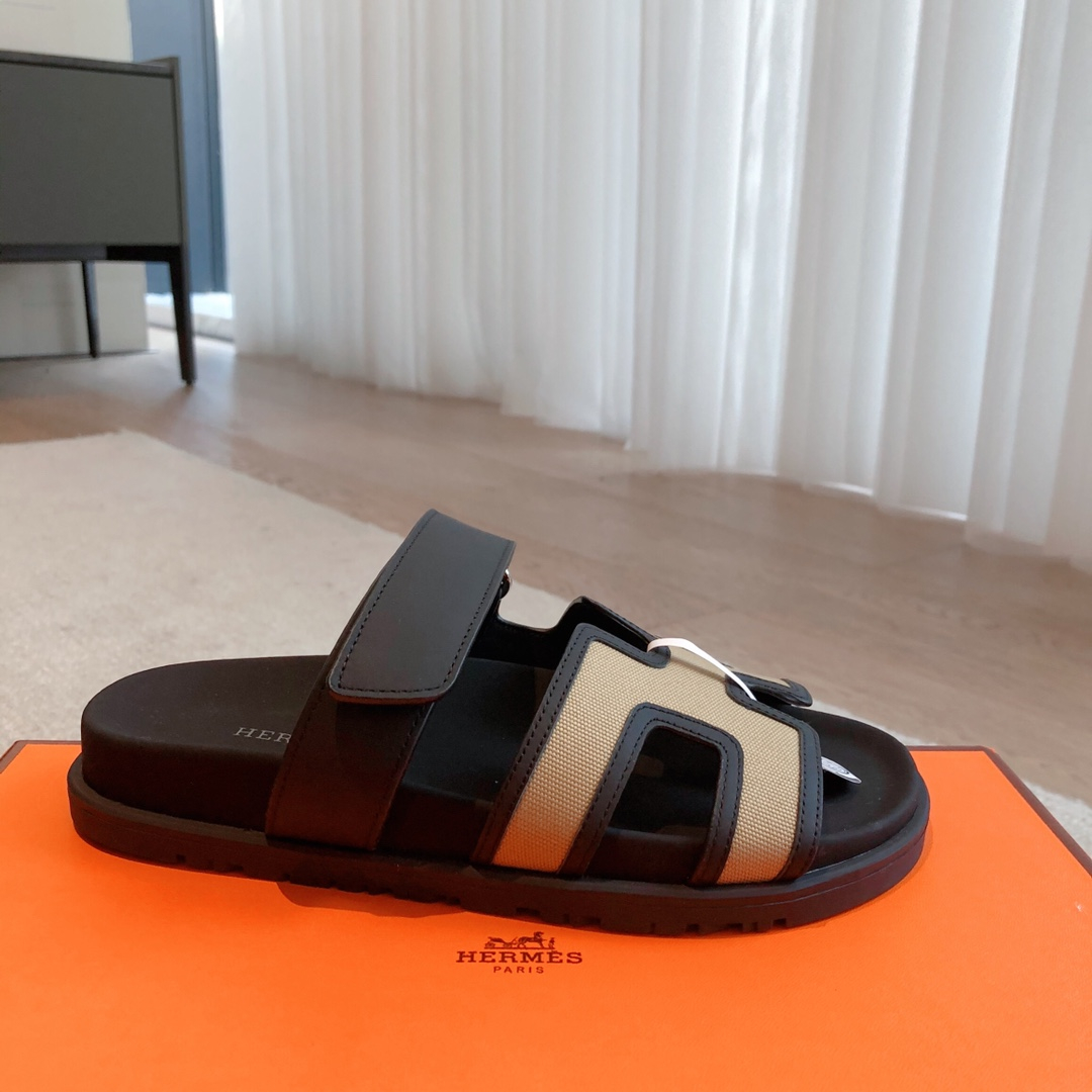 Hermes Sandels – Montanamode
