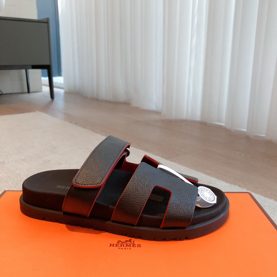 Hermes Sandels – Montanamode