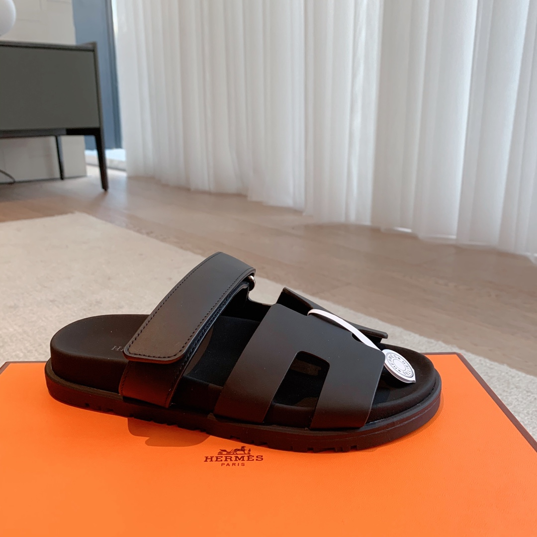 Hermes Sandels – Montanamode