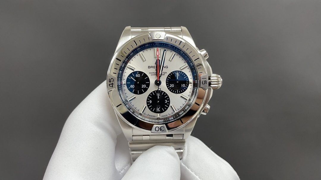 Breitling Watch – Montanamode