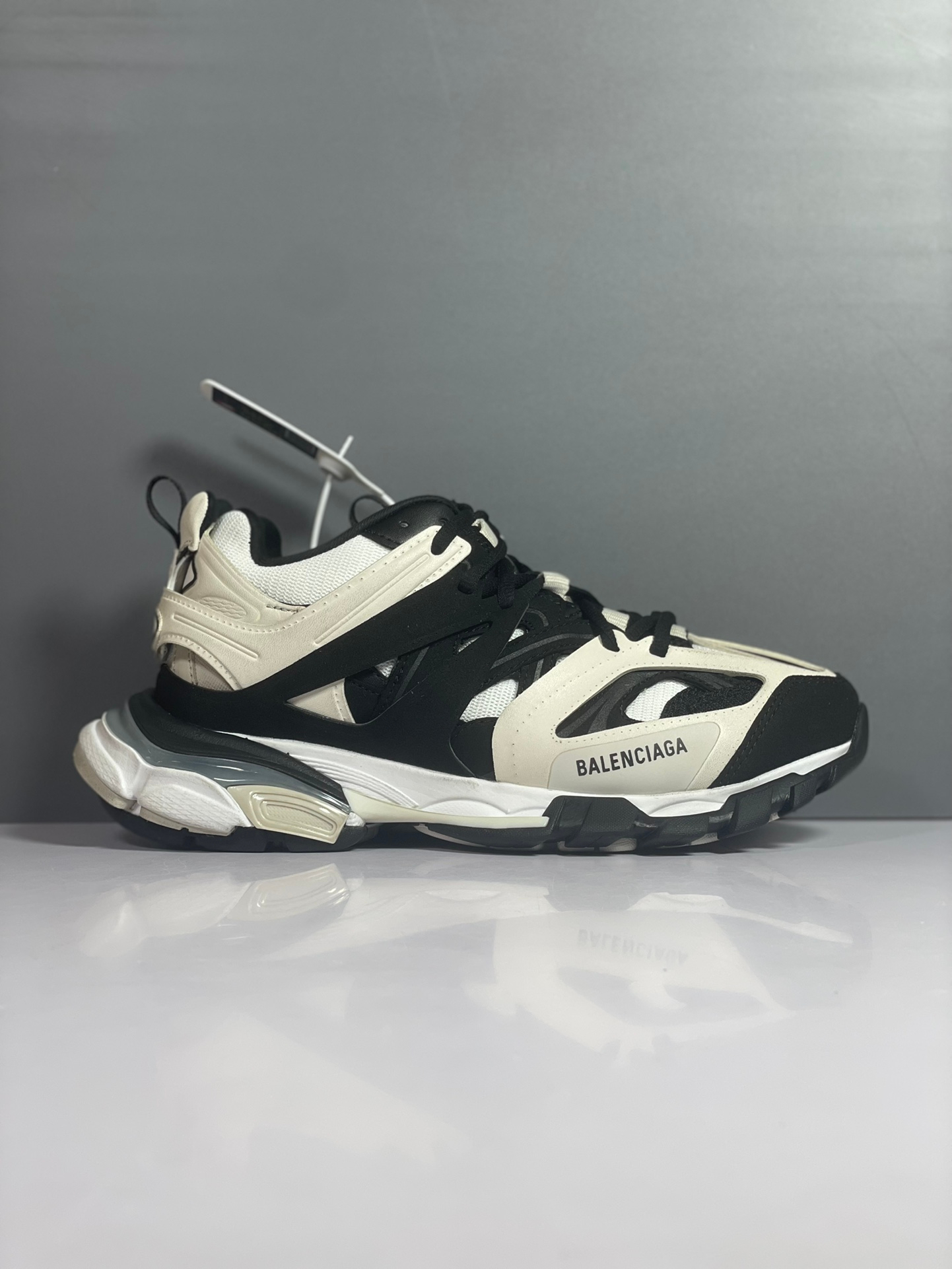 Balenciaga Sneakers – Montanamode
