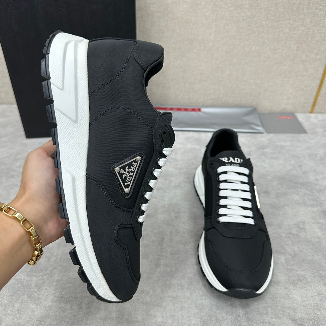 Prada Sneakers – Montanamode