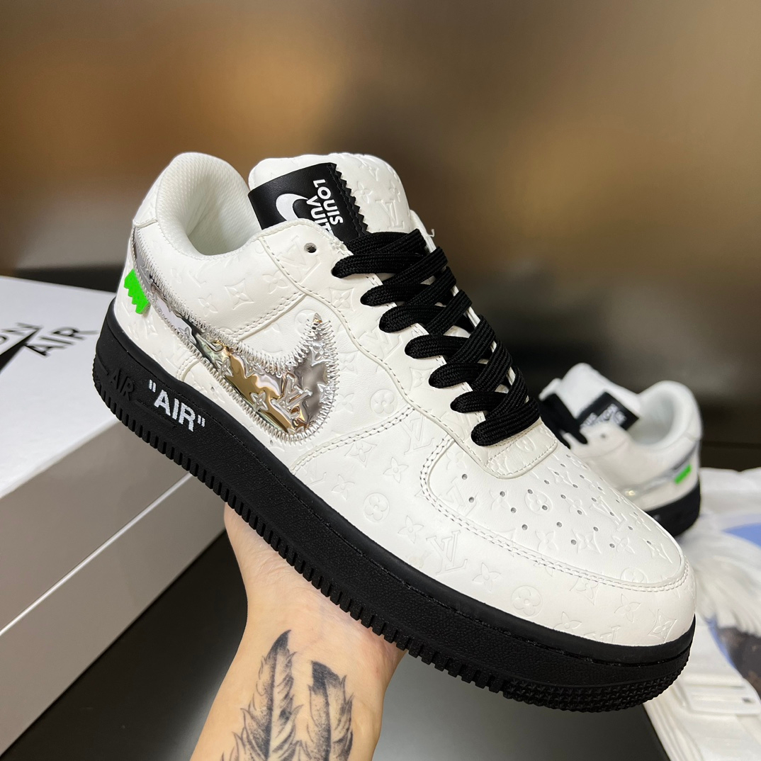 Louis Vuitton Sneakers – Montanamode