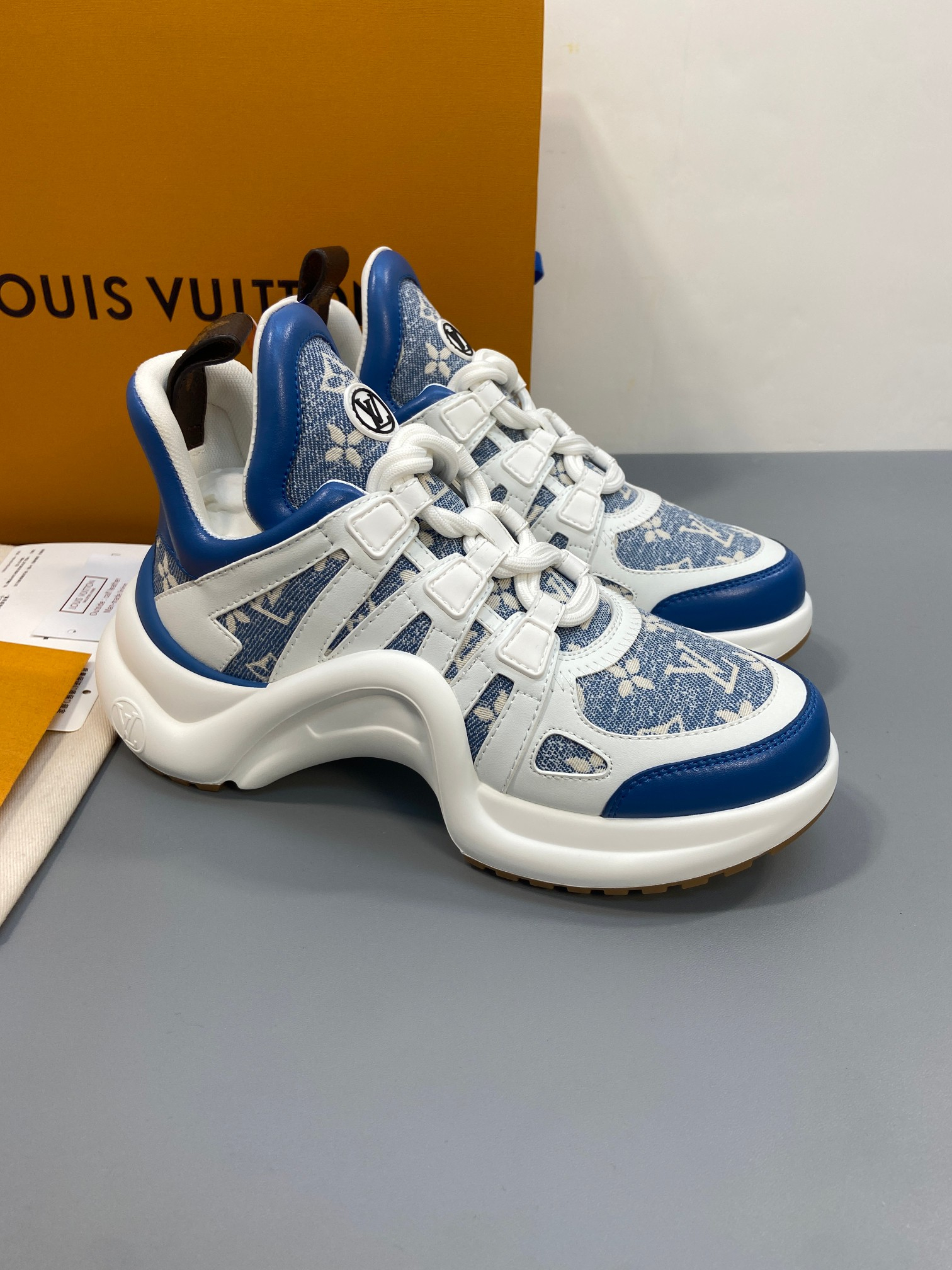 Louis Vuitton Sneakers – Montanamode