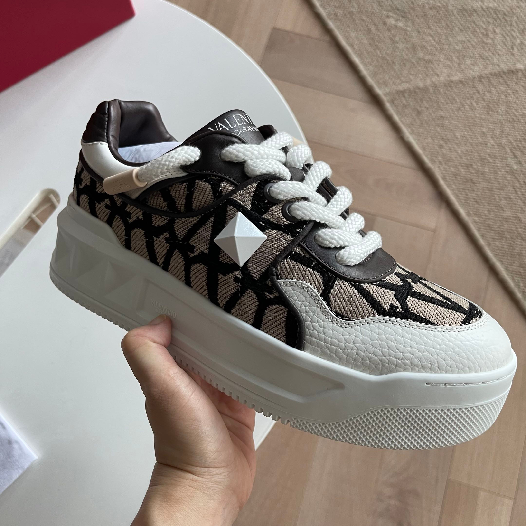 Valentino Sneakers – Montanamode