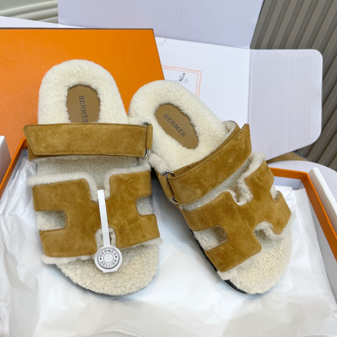 Hermes Sandels – Montanamode