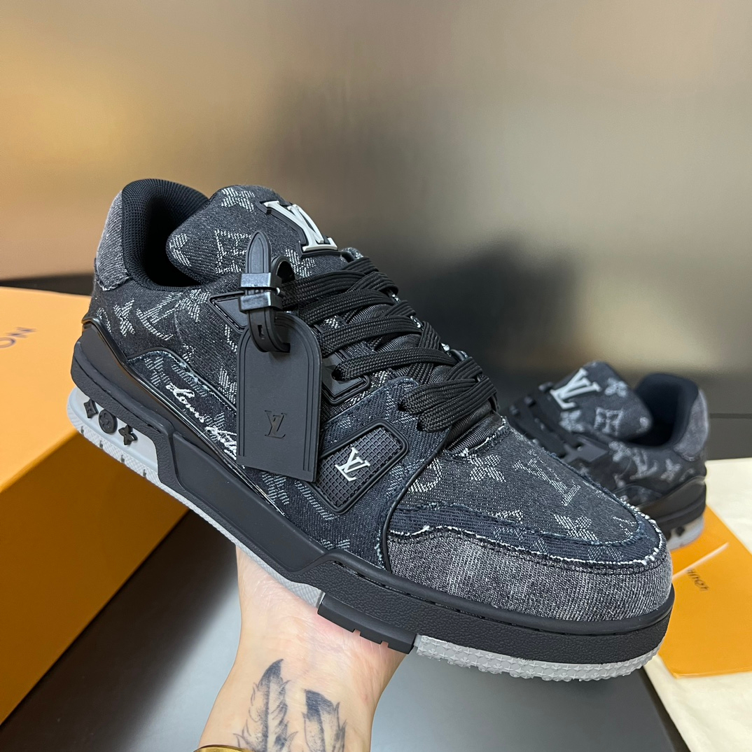 Louis Vuitton Sneakers – Montanamode