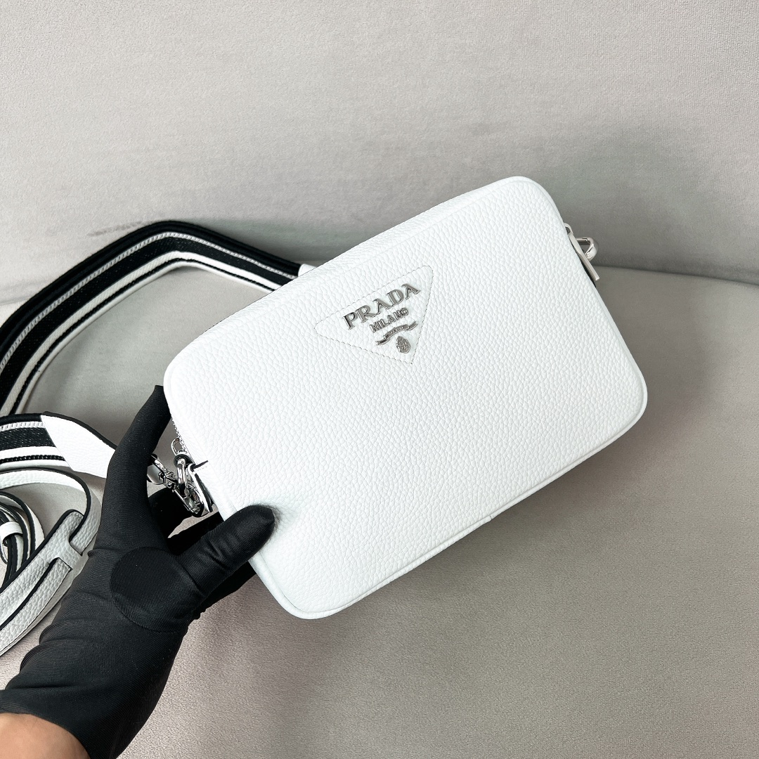 Prada Bag – Montanamode