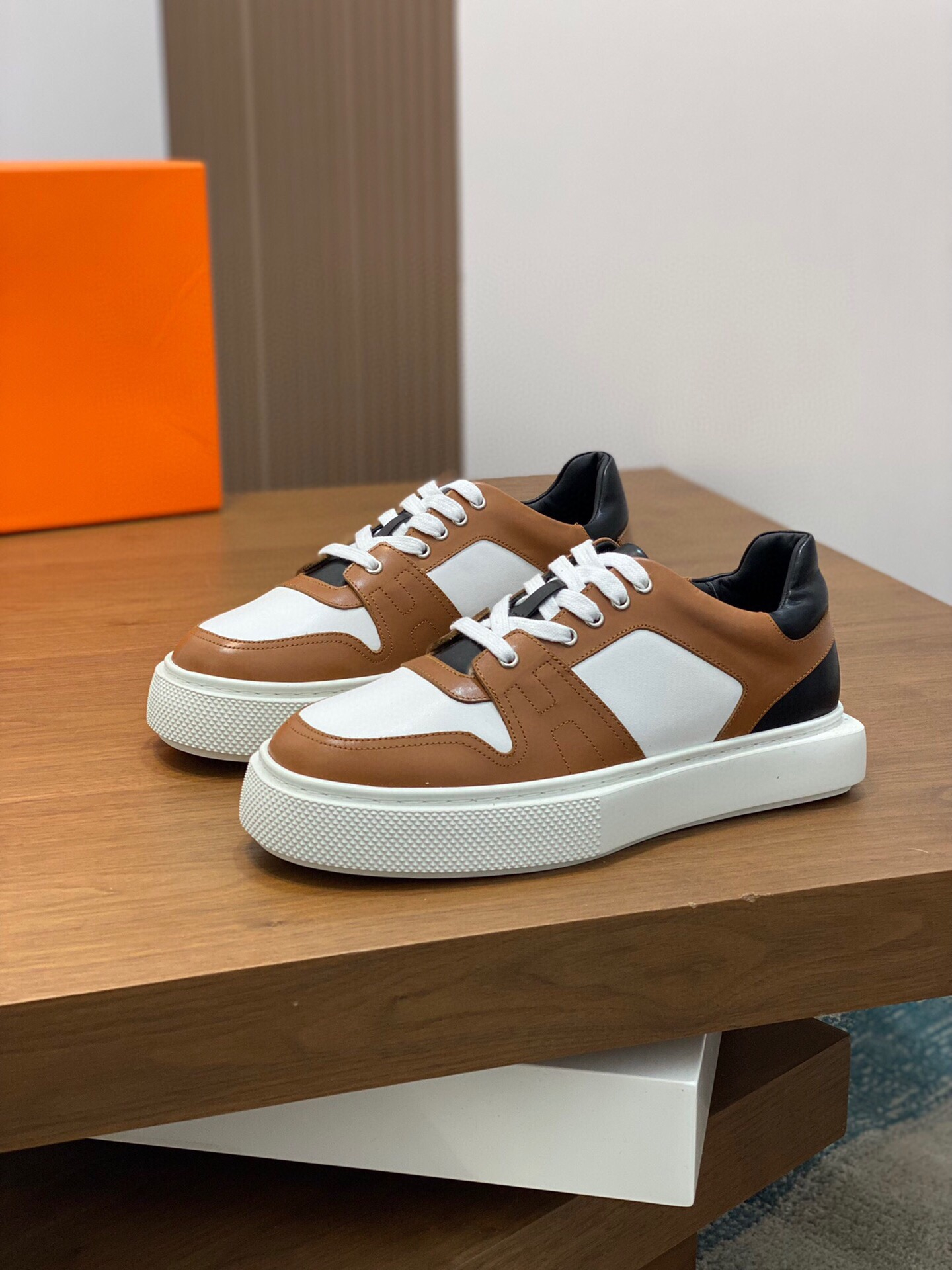 Hermes Sneakers – Montanamode