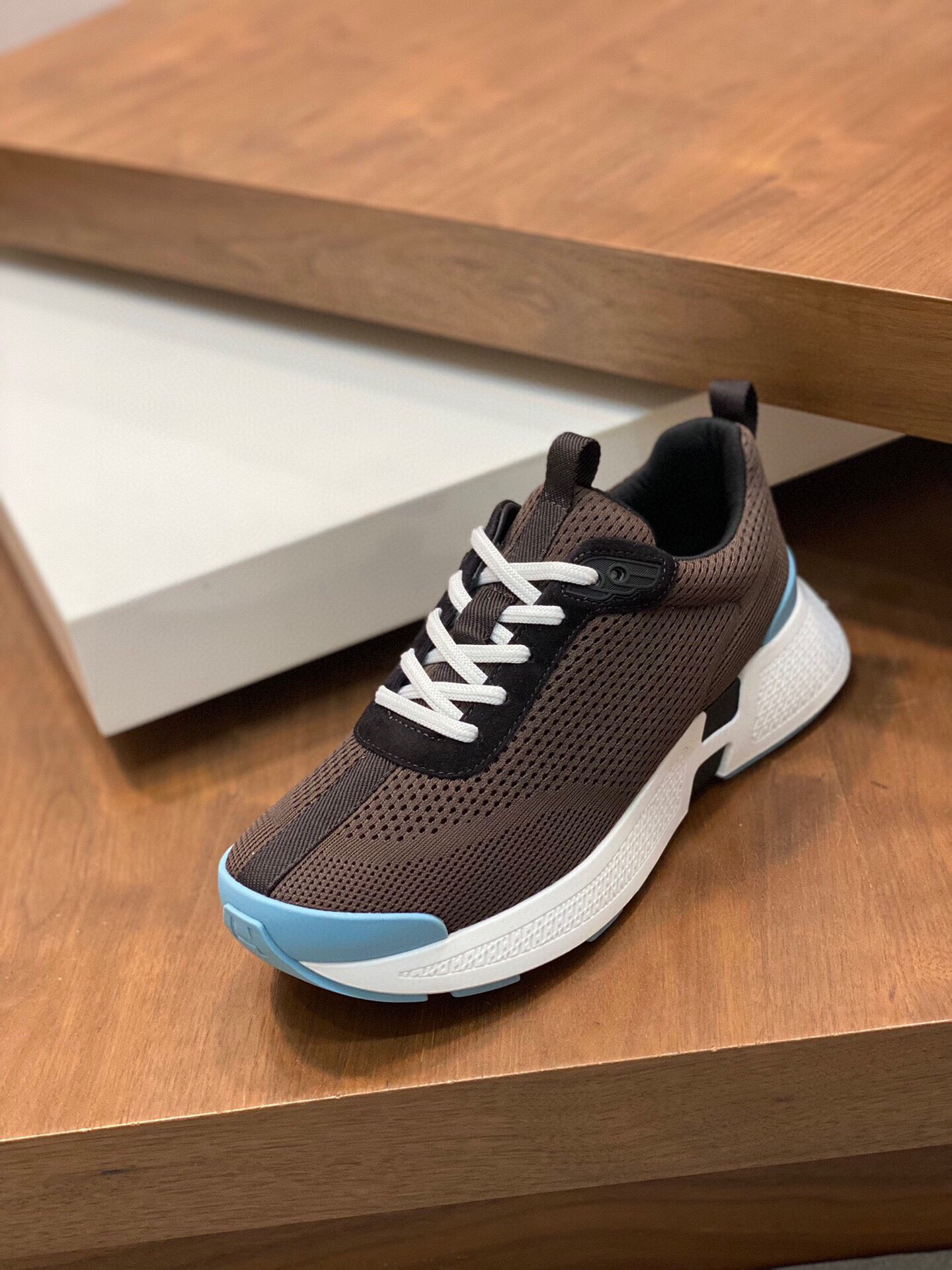 Hermes Sneakers – Montanamode