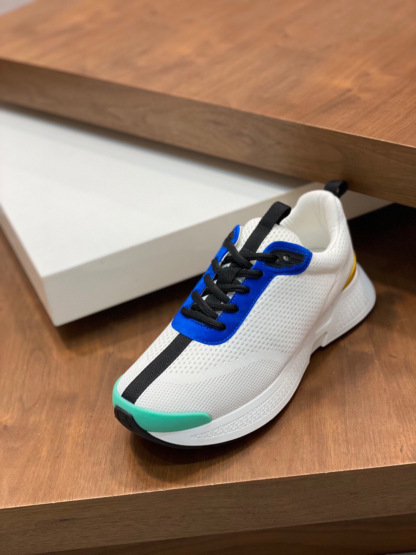 Hermes Sneakers – Montanamode