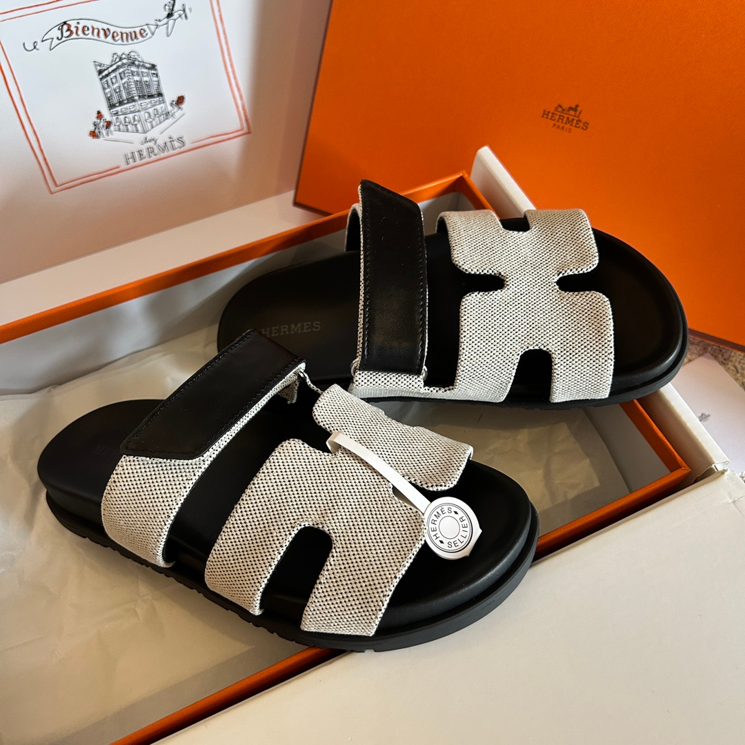 Hermes Sandels – Montanamode