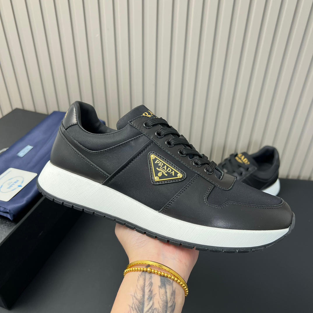 Prada Sneakers – Montanamode