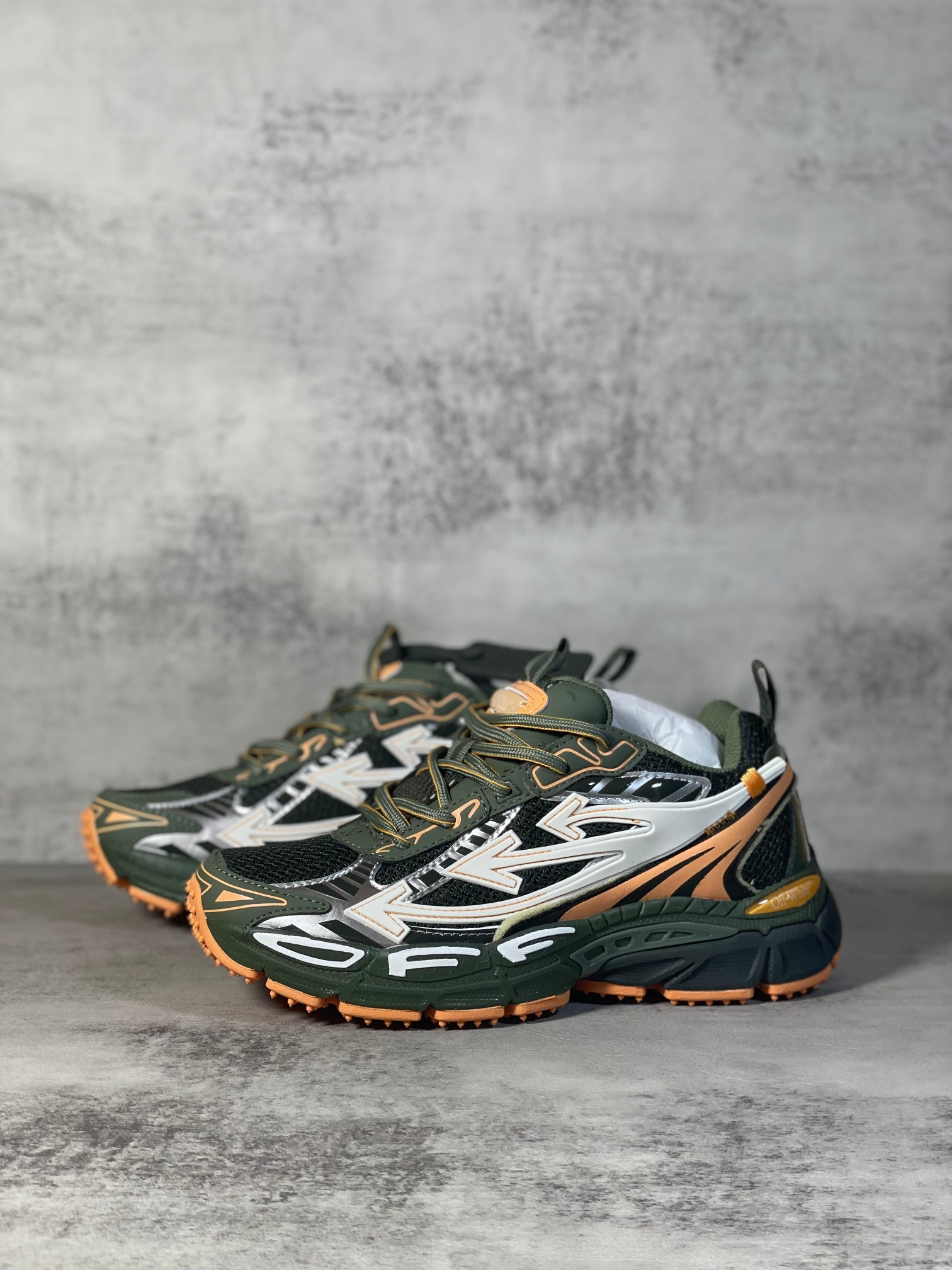 Off-White Be Right Back – Montanamode