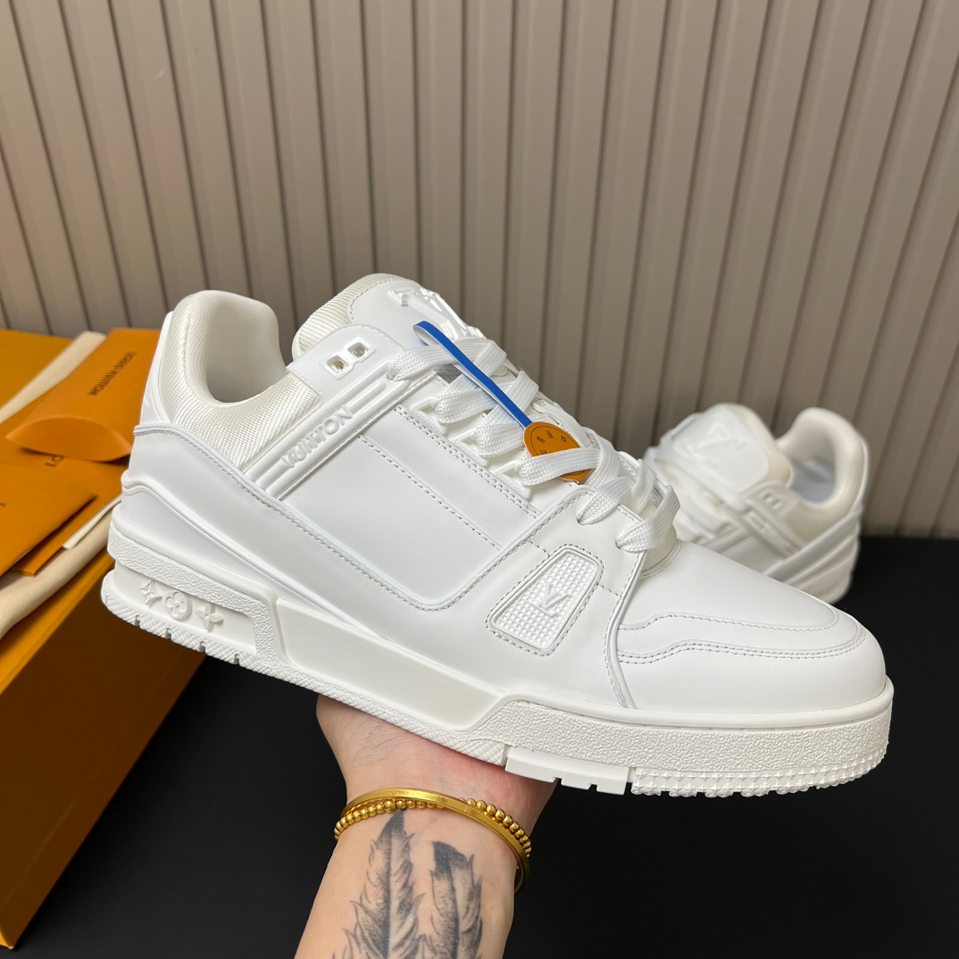 Louis Vuitton Sneakers – Montanamode