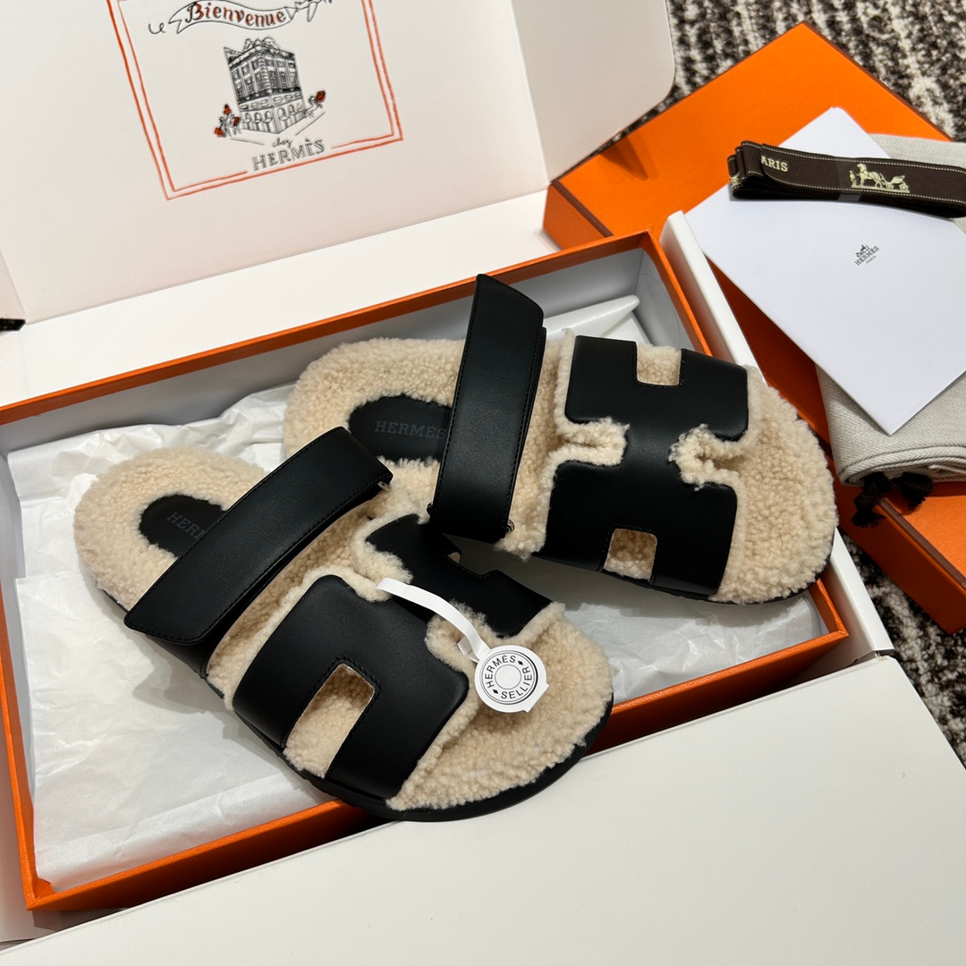Hermes Sandels – Montanamode