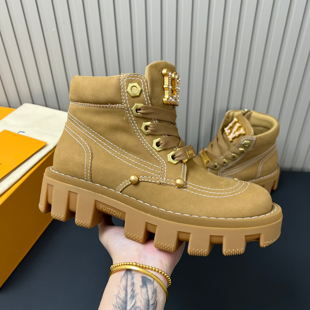 Louis Vuitton Sneakers – Montanamode