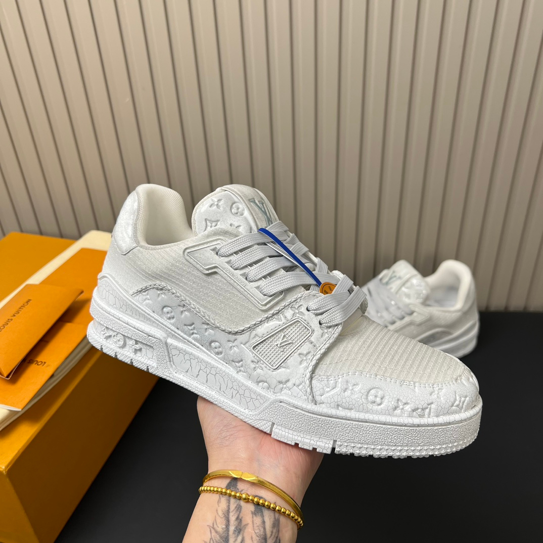 Louis Vuitton Sneakers – Montanamode