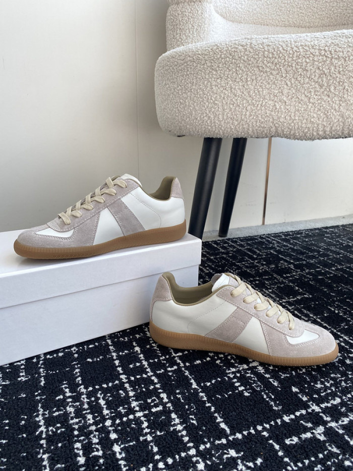 Shop for and buy Ma*iso*n Mar*giela  MAMA-046