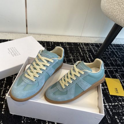 Shop for and buy Ma*iso*n Mar*giela  MAMA-060
