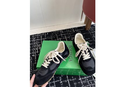 Shop for and buy BOTTEGA VENETA SNEAKER  BVS-037