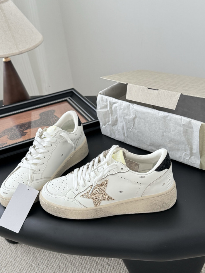 Shop for and buy G*LDEN G*OSE SNEAKERS GGS-037