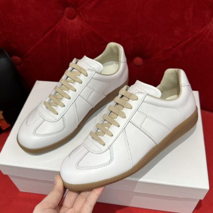 Shop for and buy Ma*iso*n Mar*giela  MAMA-019