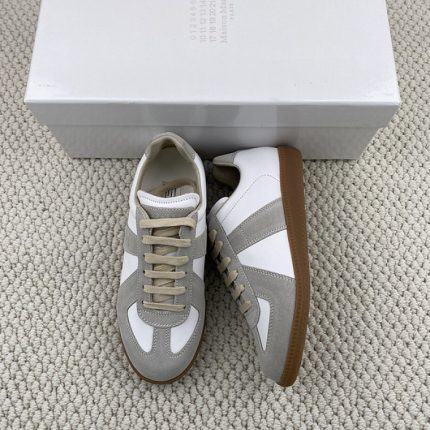 Shop for and buy Ma*iso*n Mar*giela  MAMA-011