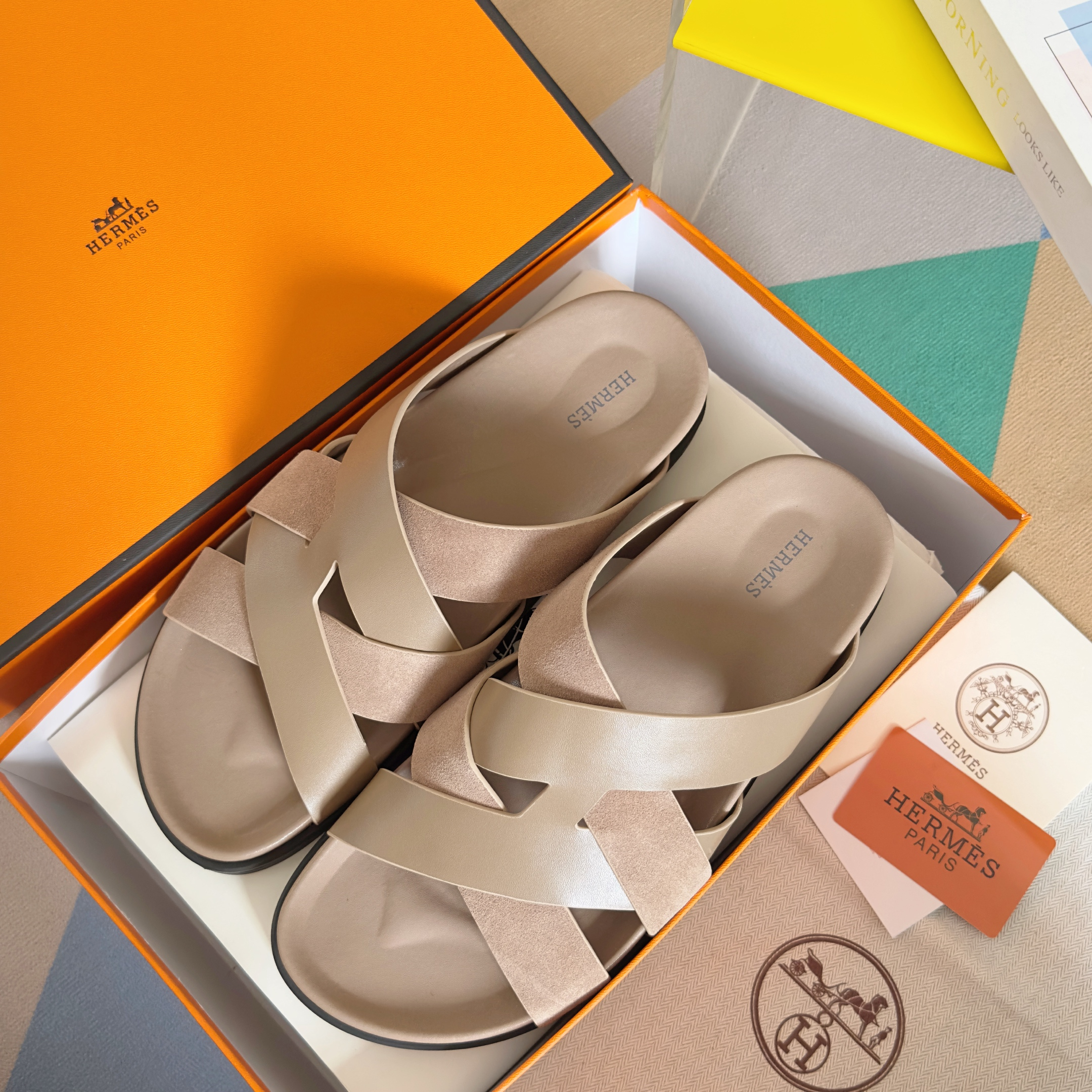 Hermes Sandels – Montanamode