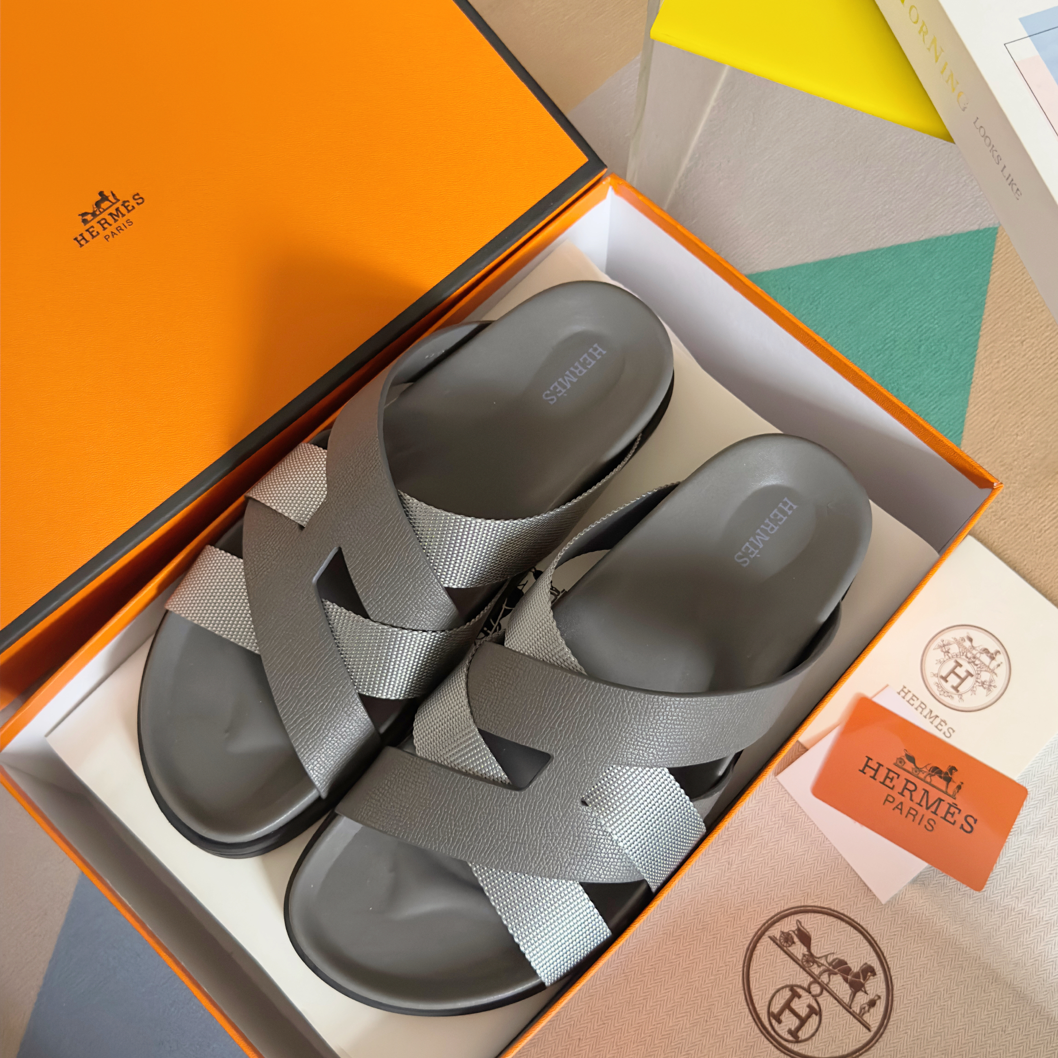 Hermes Sandels – Montanamode