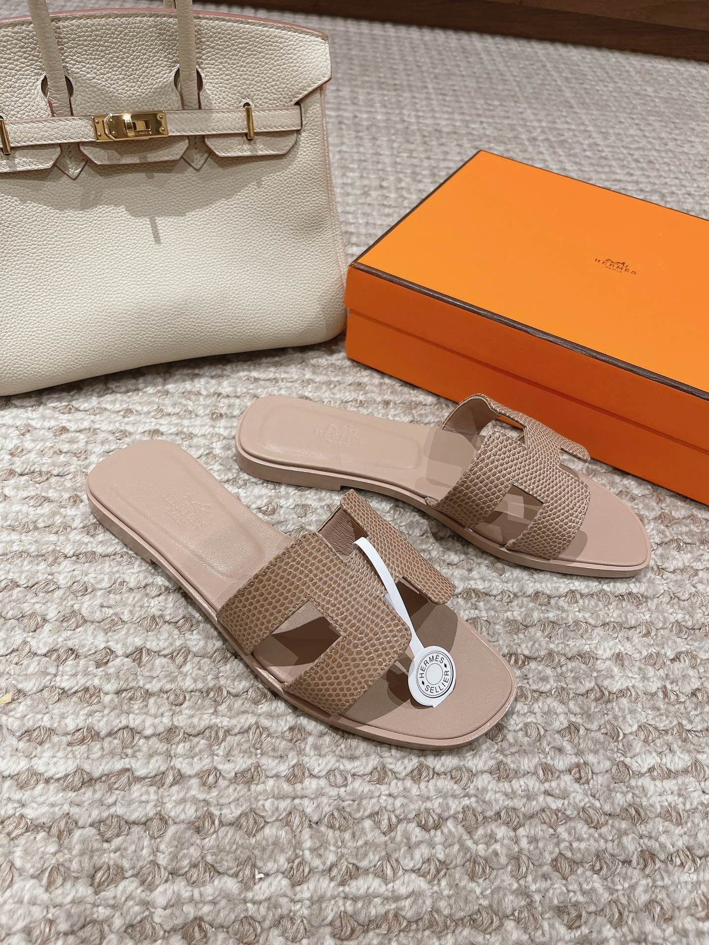 Hermes Sandels – Montanamode