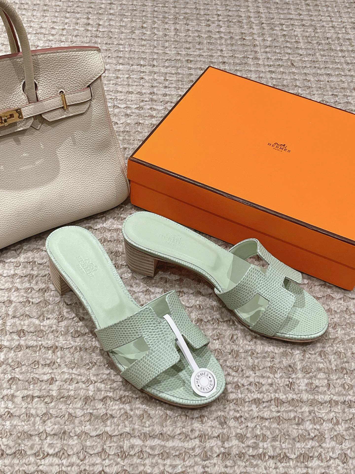 Hermes Sandels – Montanamode